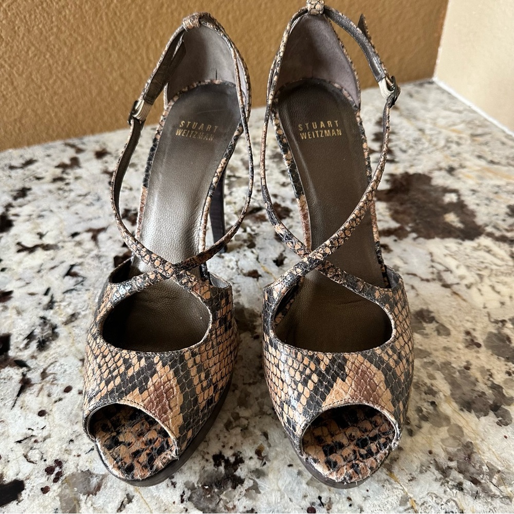 Stuart Weitzman Women's Snakeskin Heels - Brown